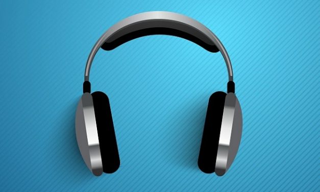 Buyer’s Guide To Choosing The Best Headphones/ Earphones